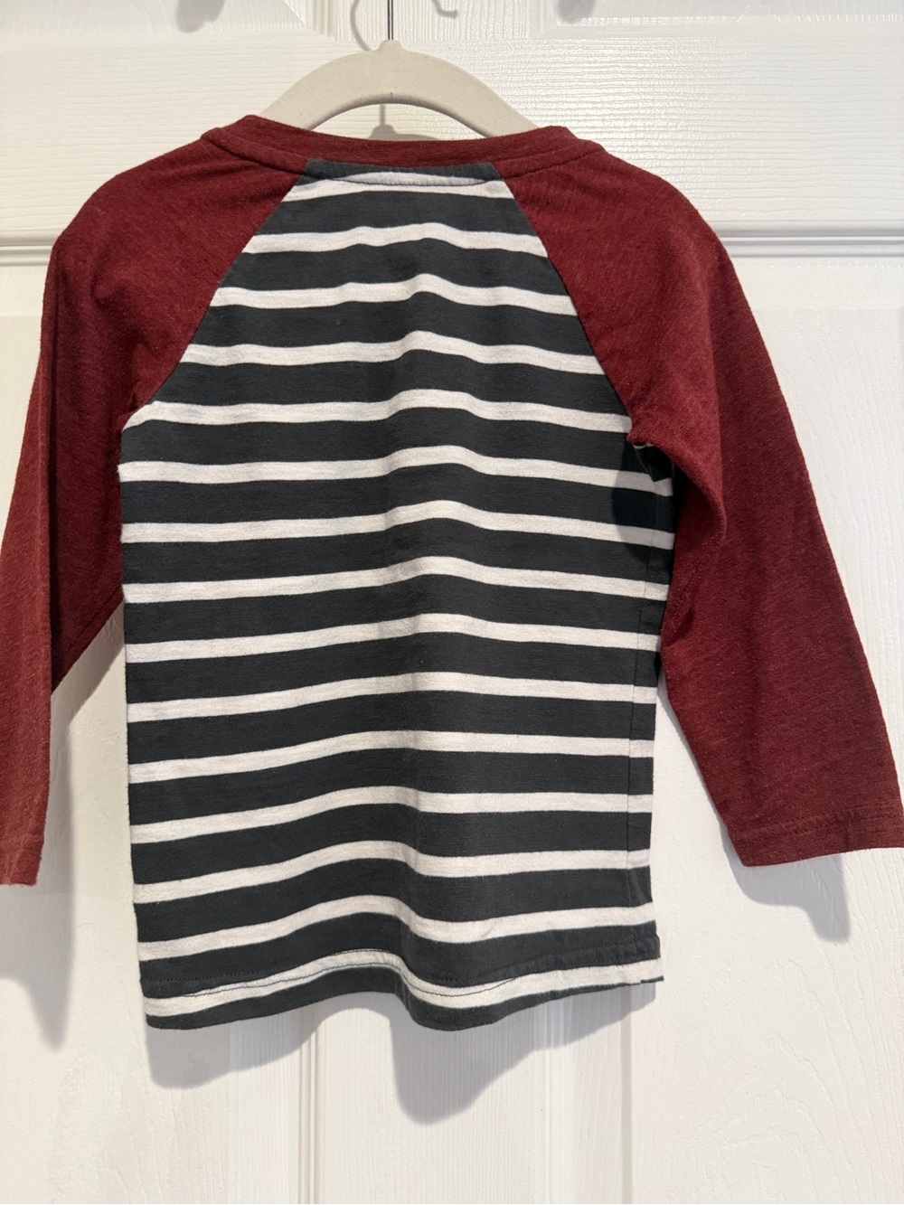 Lot of 3 Toddler Boys 2T Shirt Bundle Cat & Jack Long Sleeve Tops Sweatshirts - Picture 3 of 10
